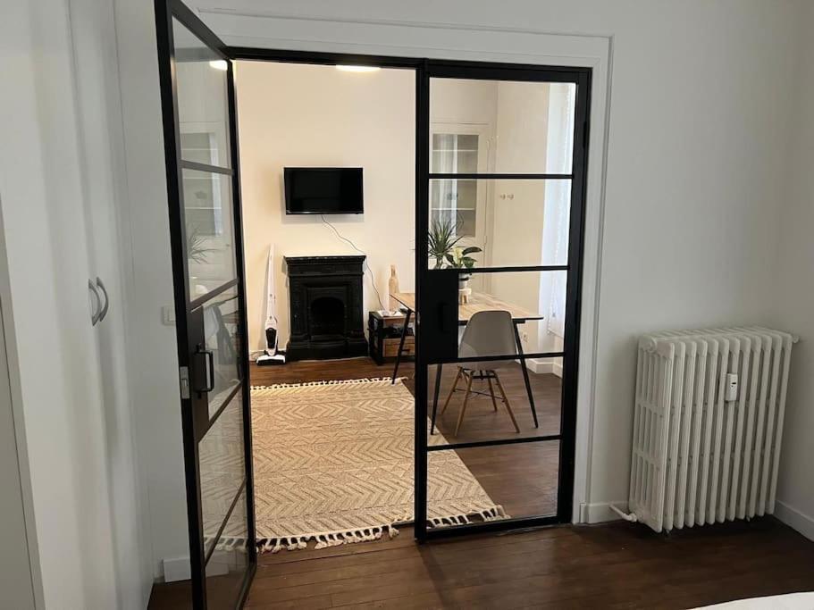 Appartement Magnifique Paris 18 エクステリア 写真