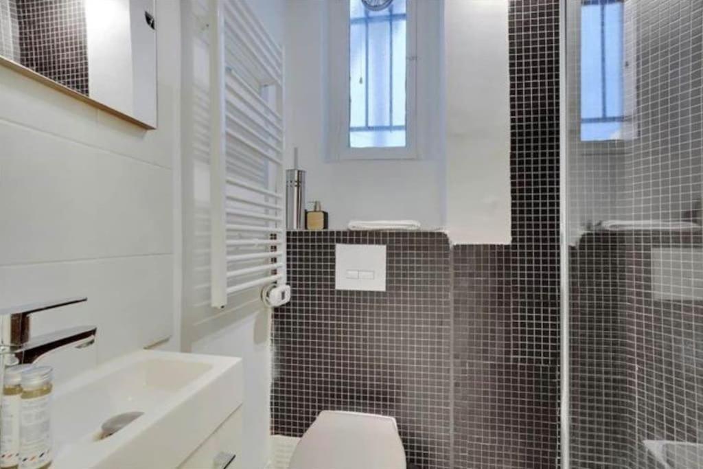Appartement Magnifique Paris 18 エクステリア 写真