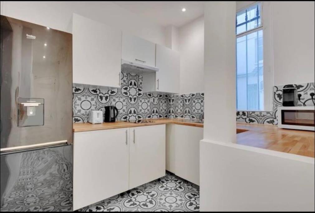 Appartement Magnifique Paris 18 エクステリア 写真