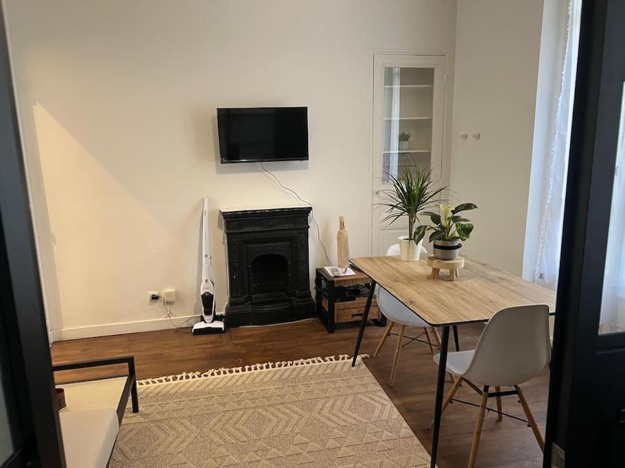 Appartement Magnifique Paris 18 エクステリア 写真
